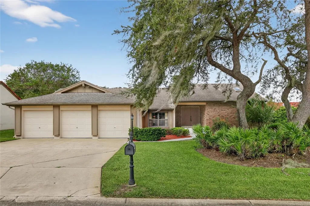 7372 Sparkling Lake Road Orlando FL 32819