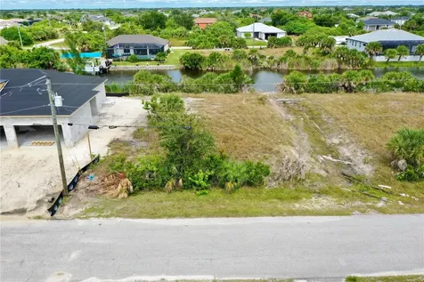 10868 Mcalester Circle Port Charlotte FL 33981