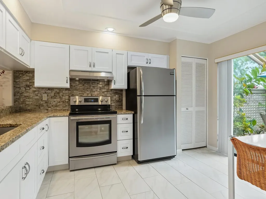 5527 Kingsmere Sarasota FL 34235