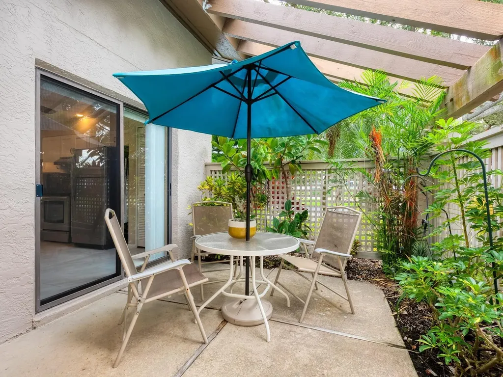 5527 Kingsmere Sarasota FL 34235