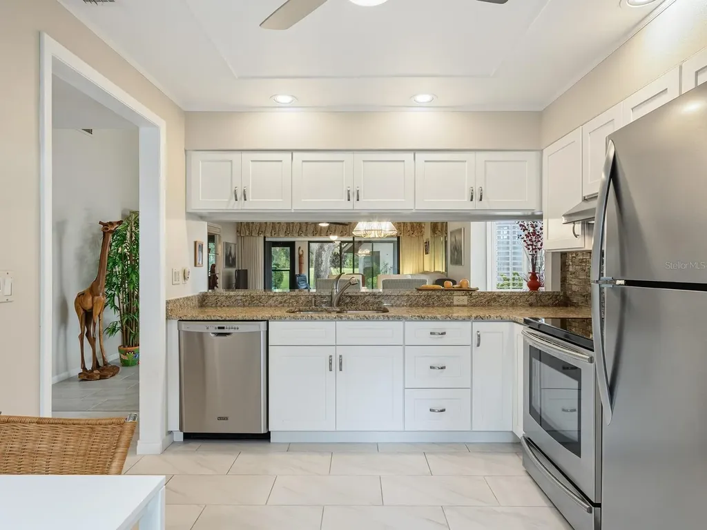 5527 Kingsmere Sarasota FL 34235