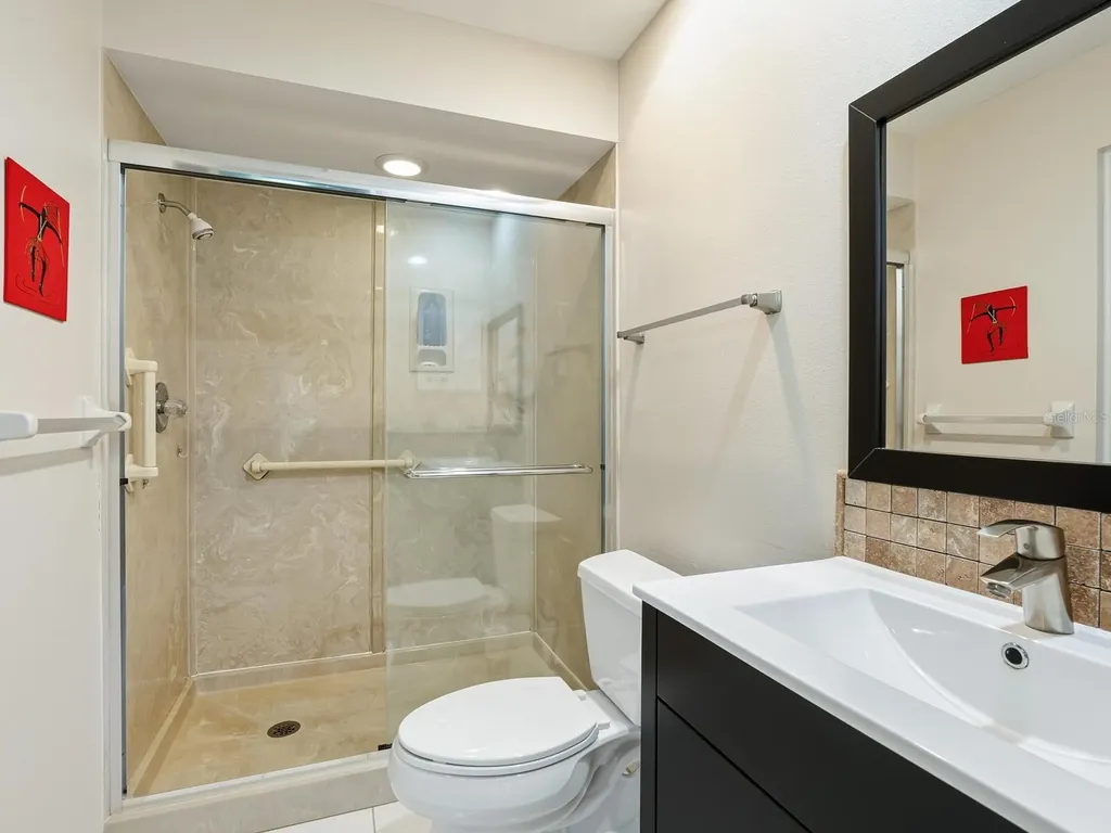 5527 Kingsmere Sarasota FL 34235