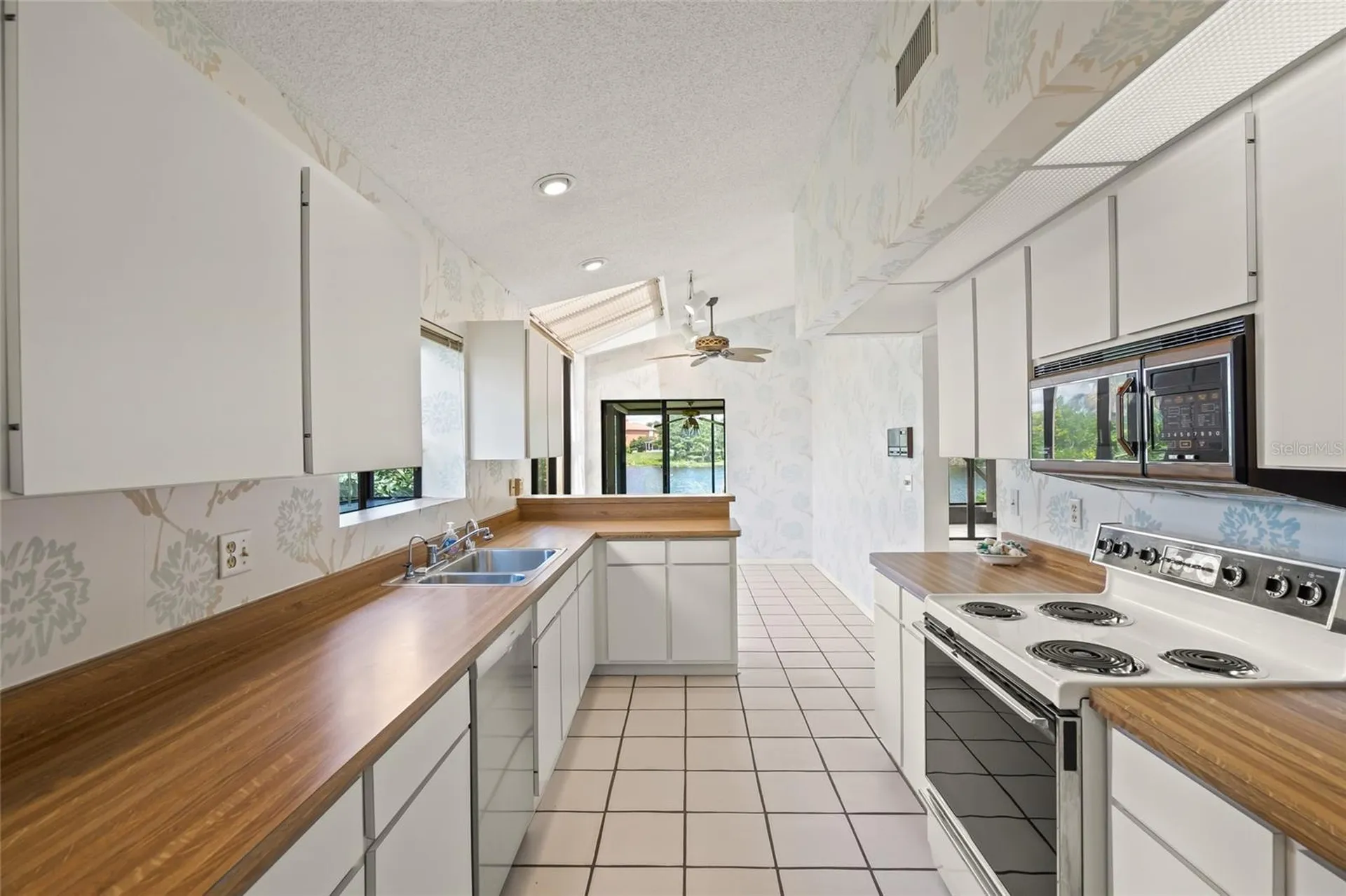 7475 Oak Moss Drive Sarasota FL 34241