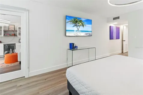 806 Bayport Way Longboat Key FL 34228