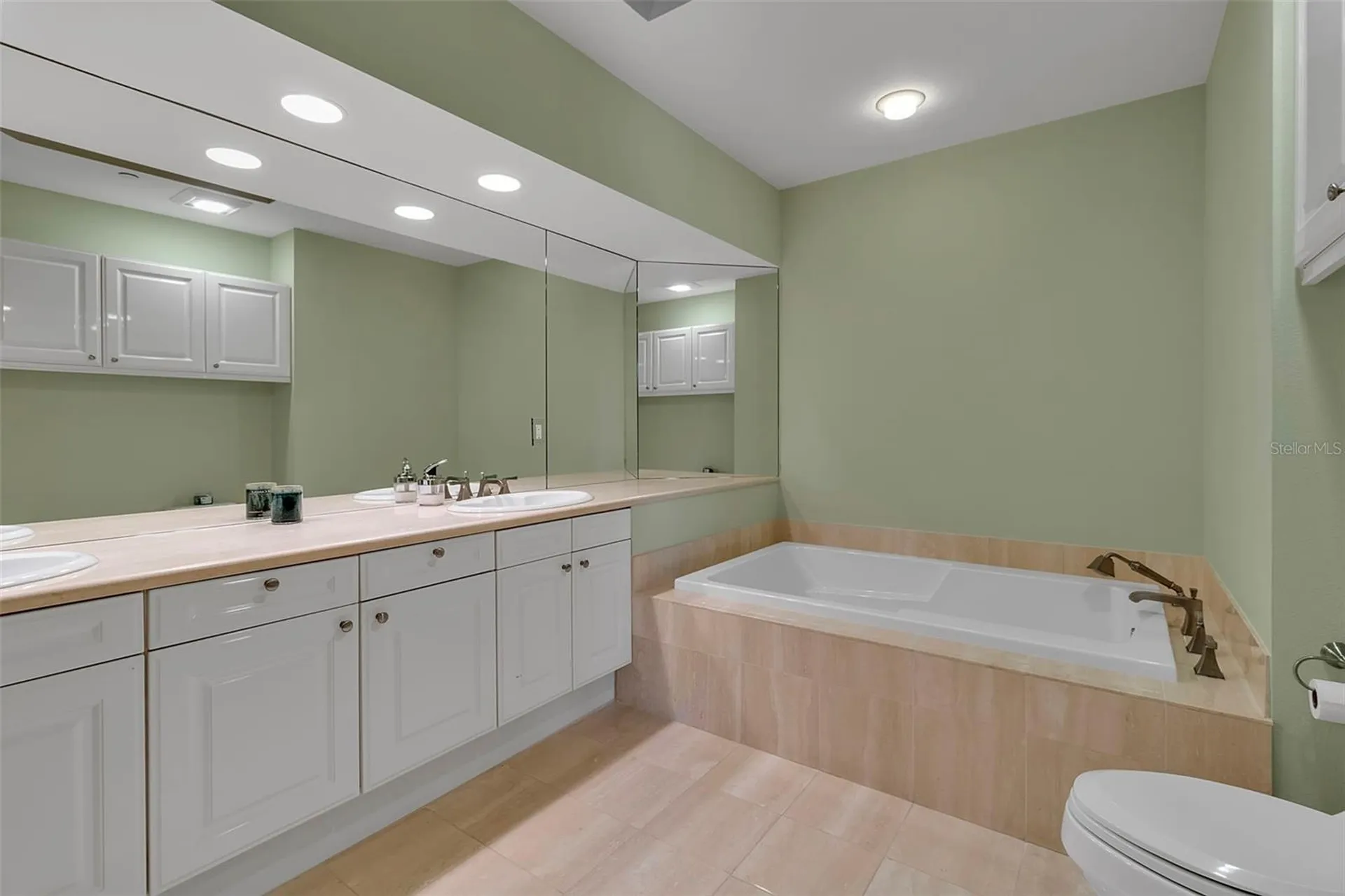 1241 Gulf Of Mexico Drive Longboat Key FL 34228