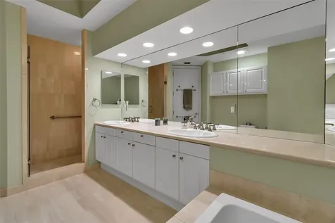 1241 Gulf Of Mexico Drive Longboat Key FL 34228