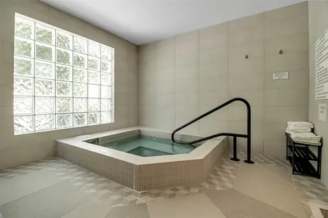 1241 Gulf Of Mexico Drive Longboat Key FL 34228