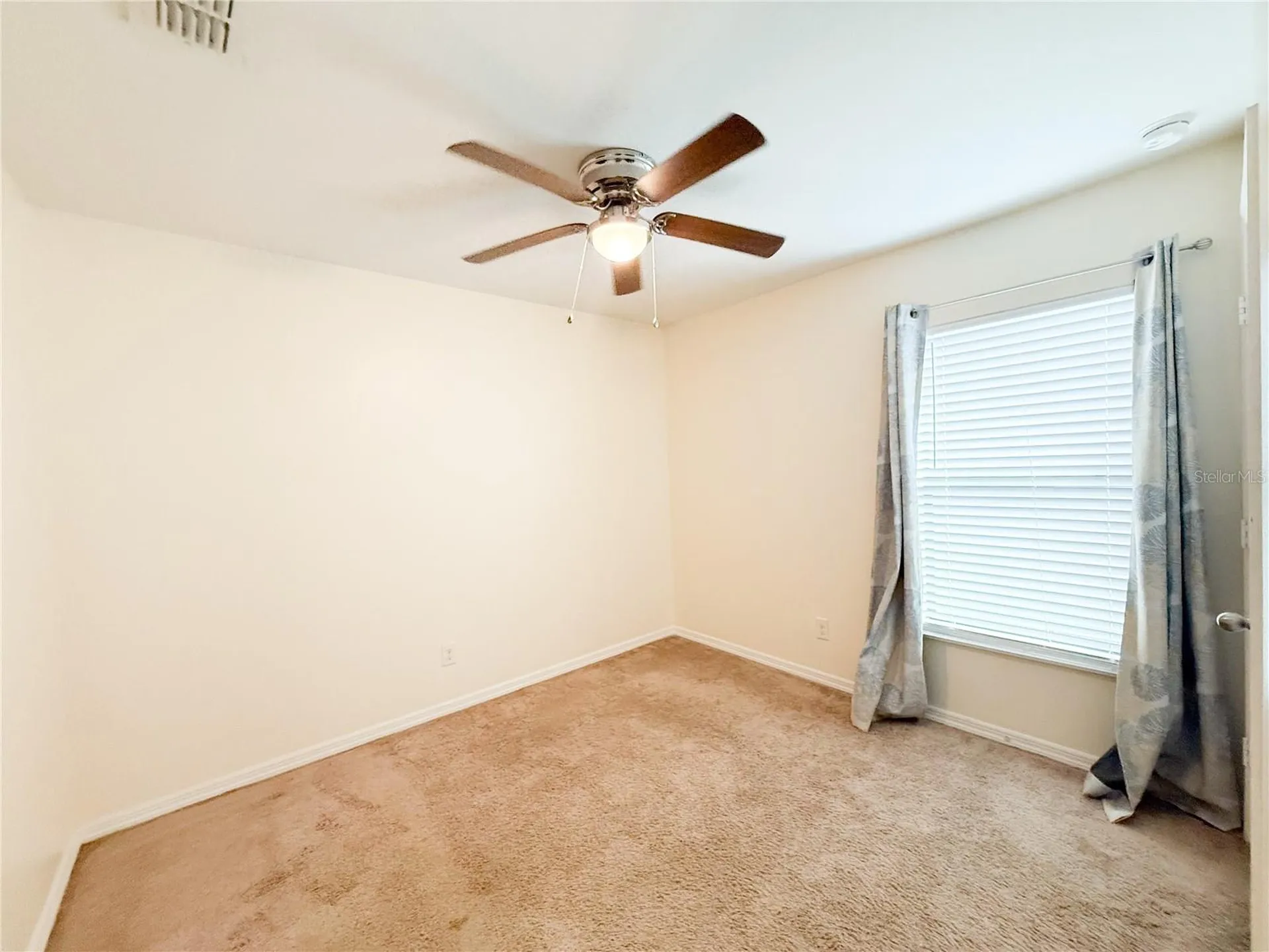 1552 Swan Lake Circle Dundee FL 33838