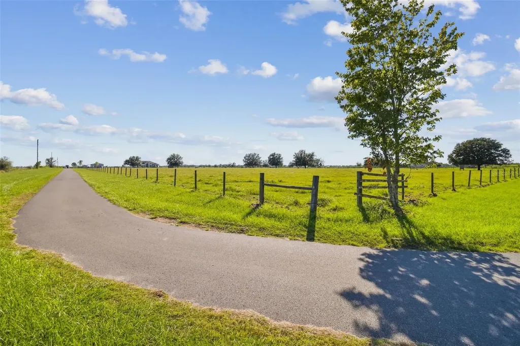 15639 Seth Country Lane Wimauma FL 33598