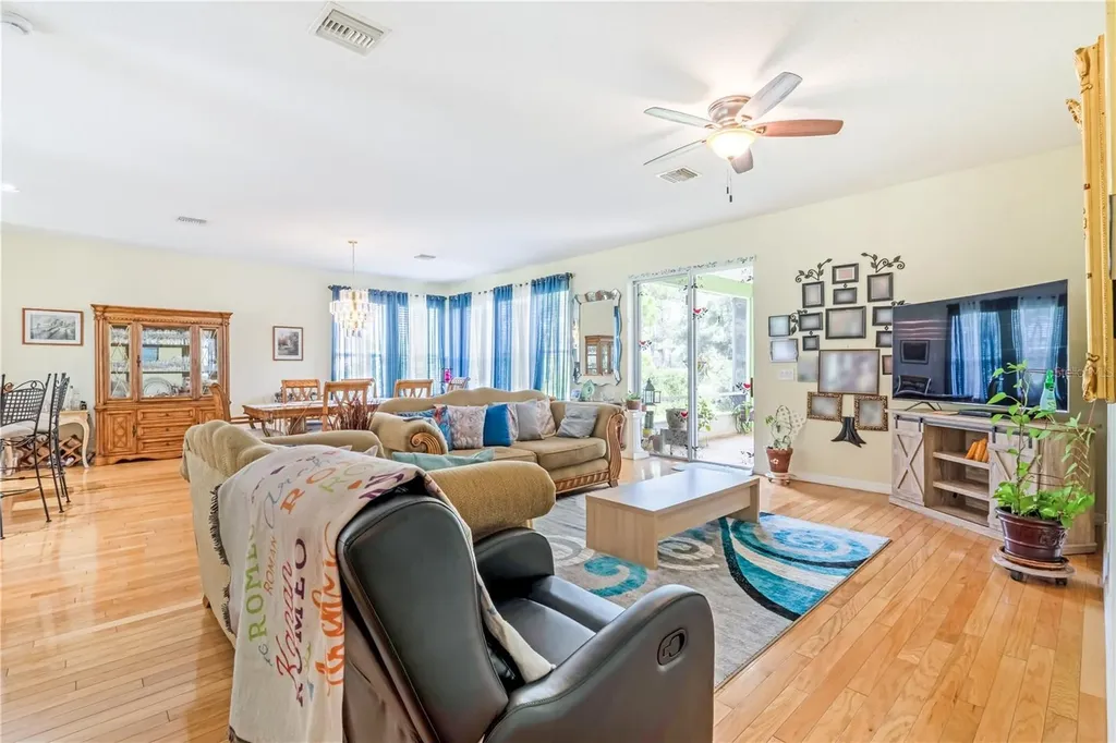 2060 Doyle Road Deltona FL 32738