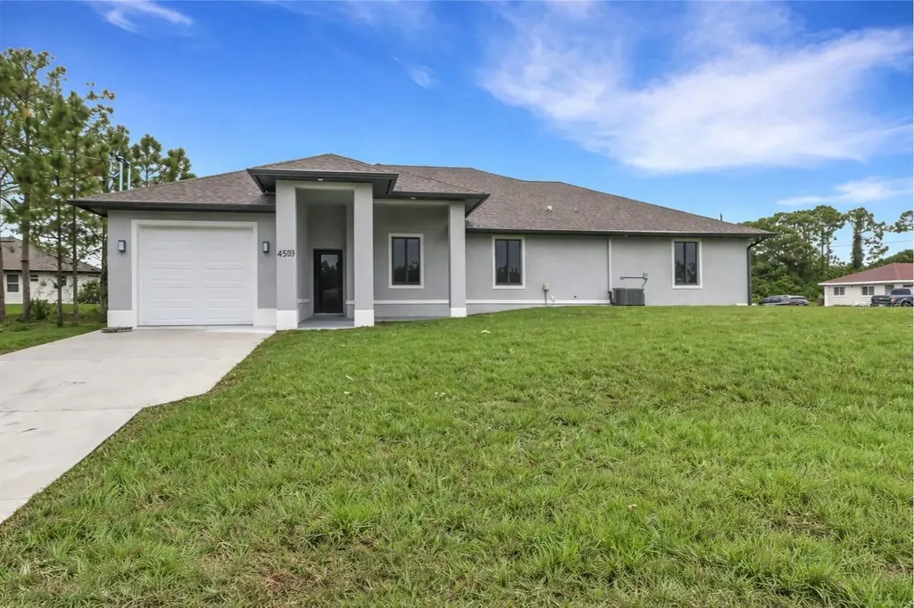 4501/4503 15th Street SW Lehigh Acres FL 33971