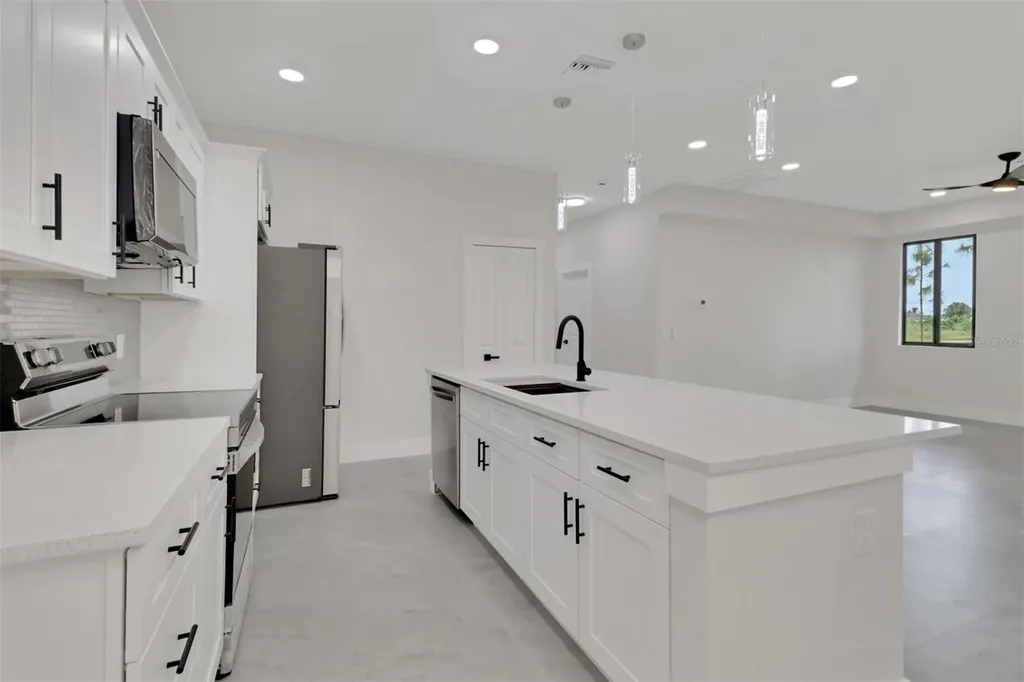 4501/4503 15th Street SW Lehigh Acres FL 33971