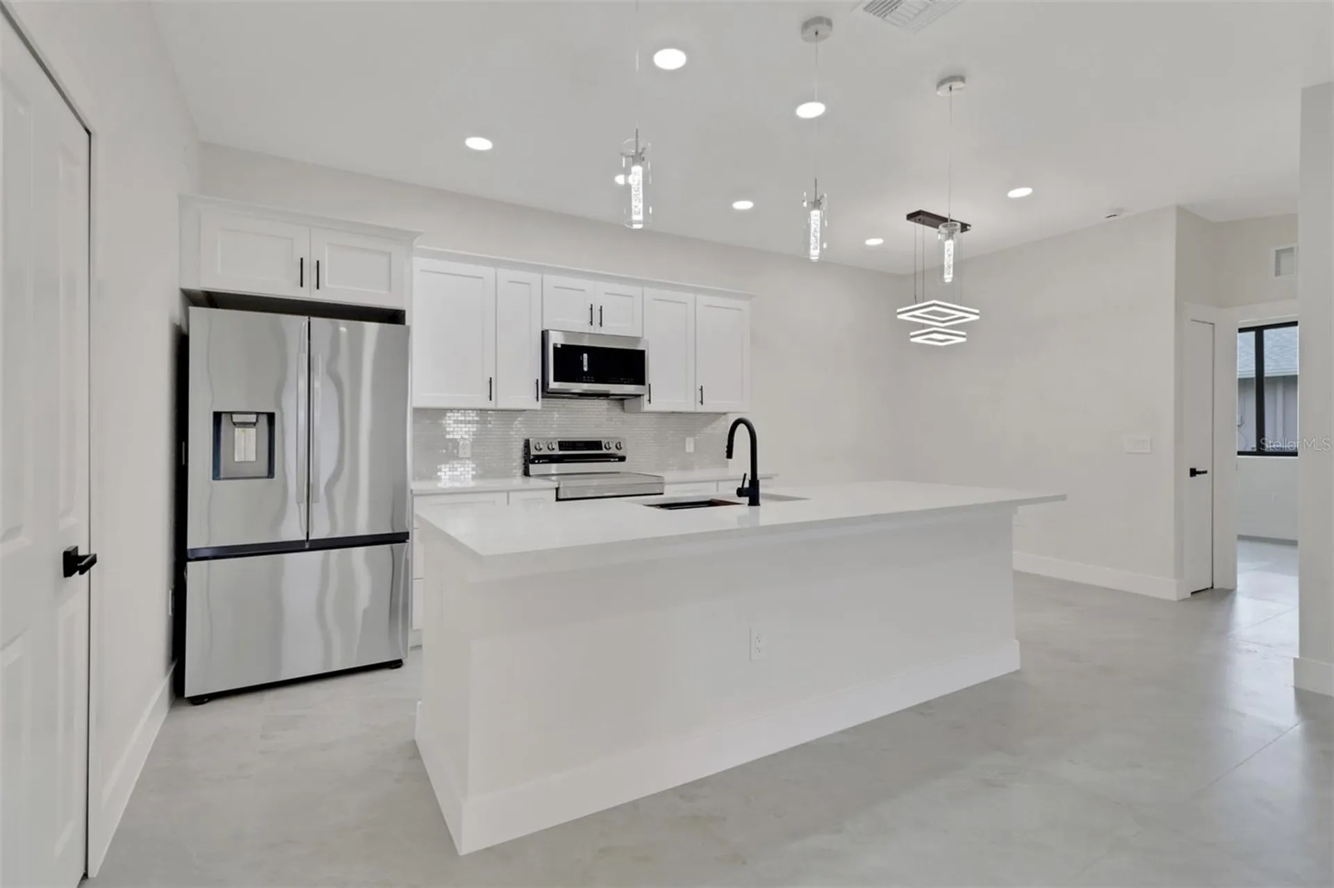 4501/4503 15th Street SW Lehigh Acres FL 33971