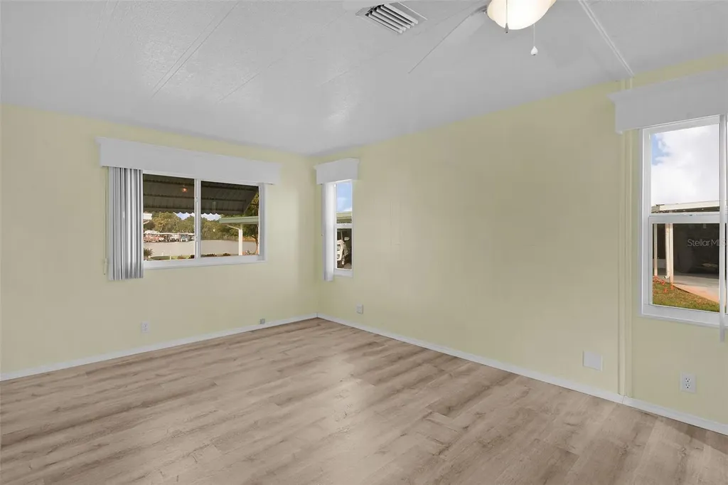 20 Captains Point Fruitland Park FL 34731