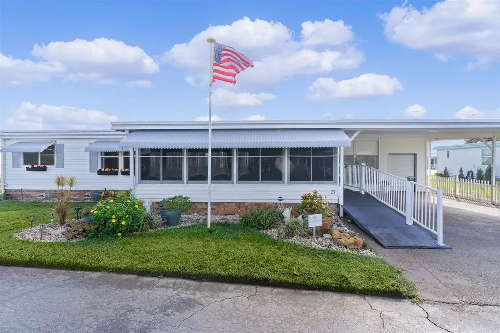 20 Captains Point Fruitland Park FL 34731