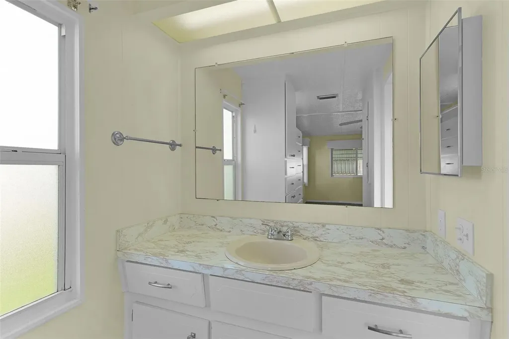 20 Captains Point Fruitland Park FL 34731