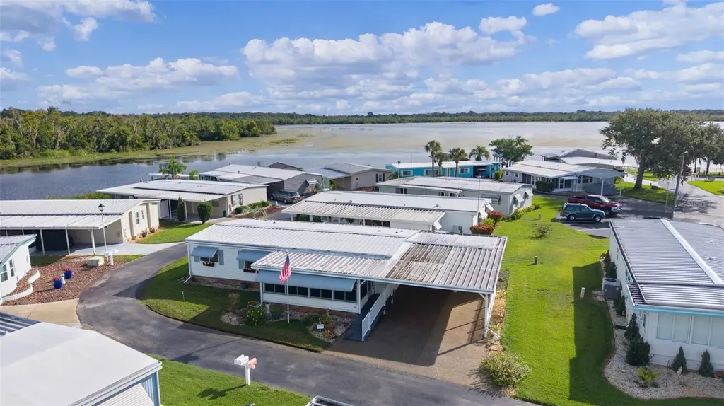 20 Captains Point Fruitland Park FL 34731