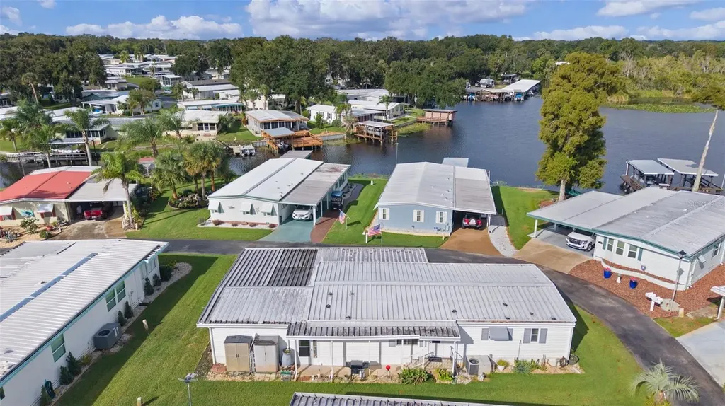 20 Captains Point Fruitland Park FL 34731