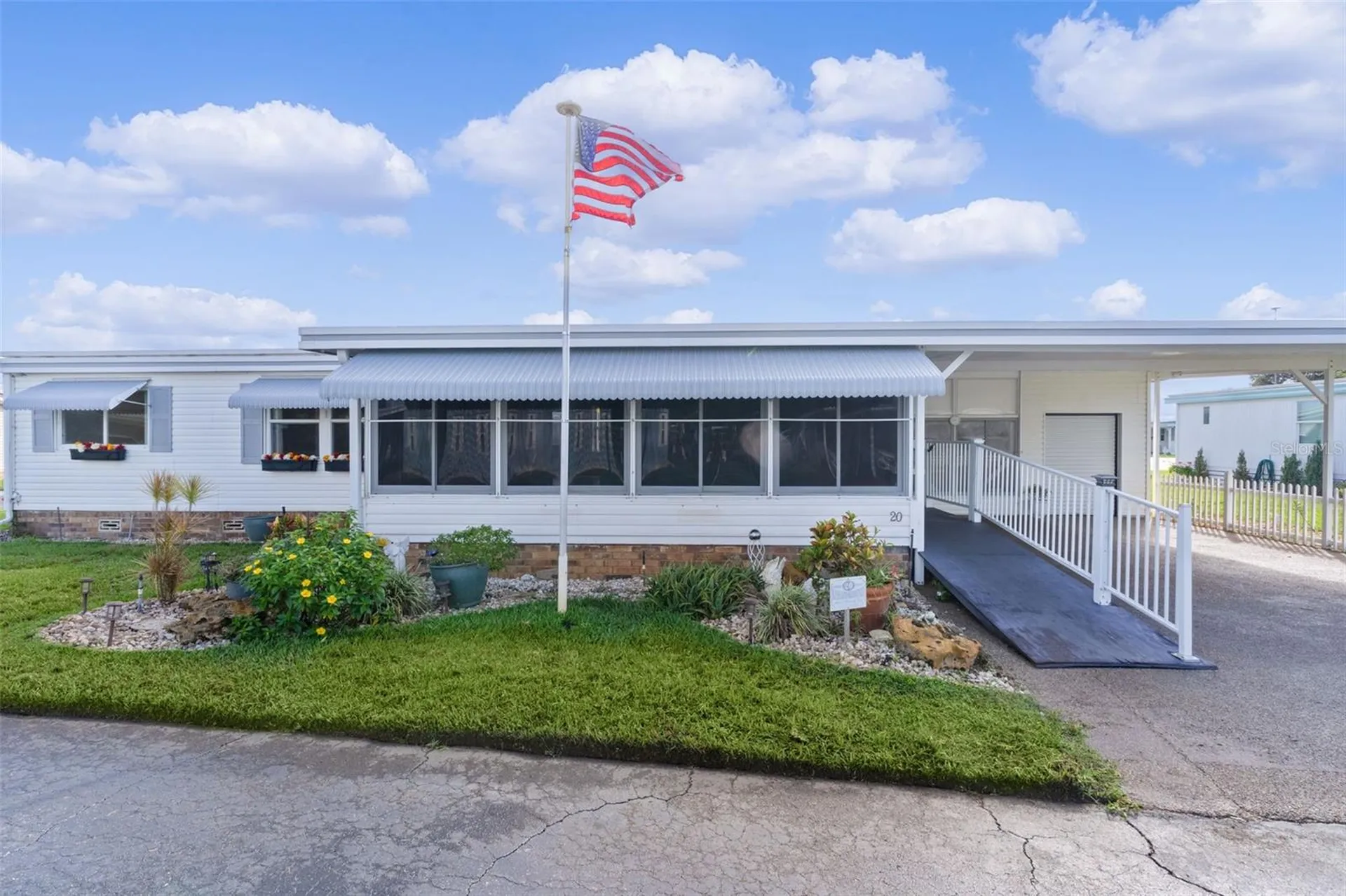20 Captains Point Fruitland Park FL 34731
