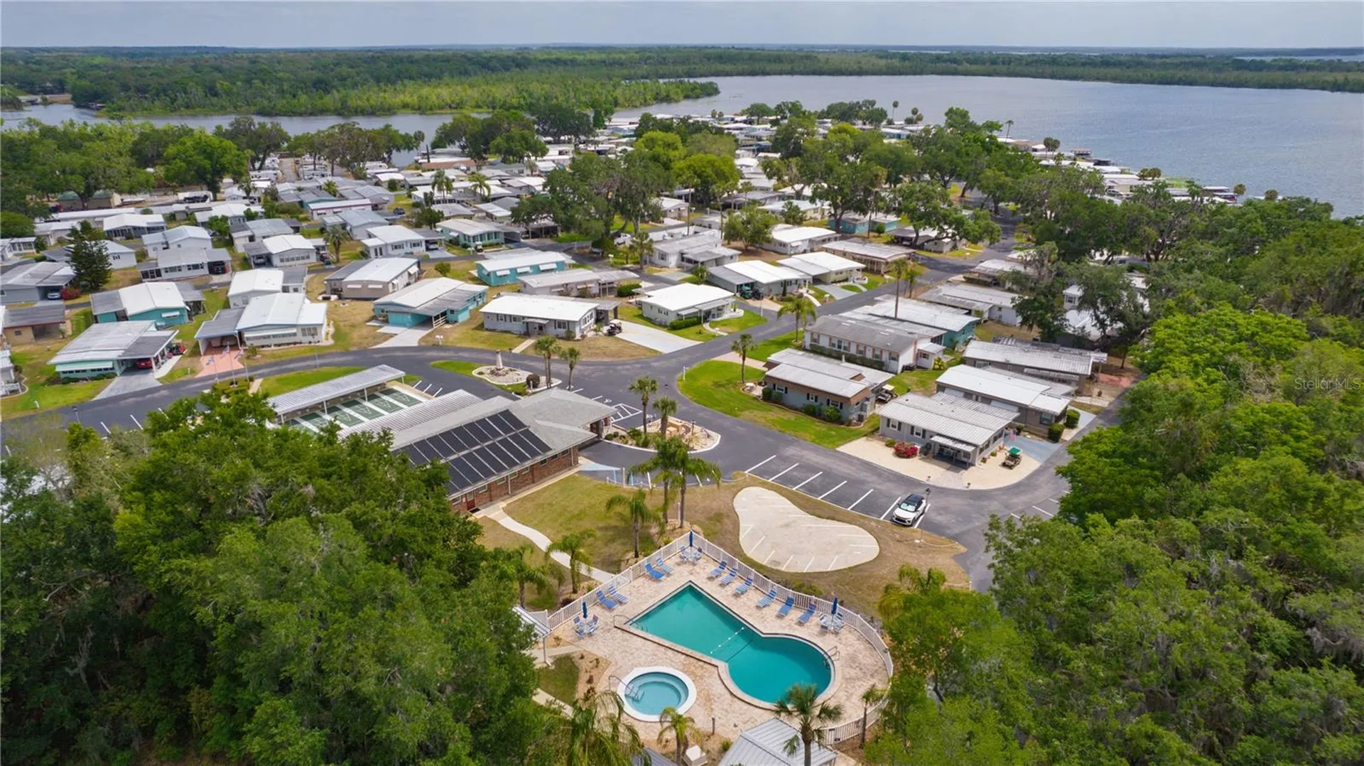 20 Captains Point Fruitland Park FL 34731