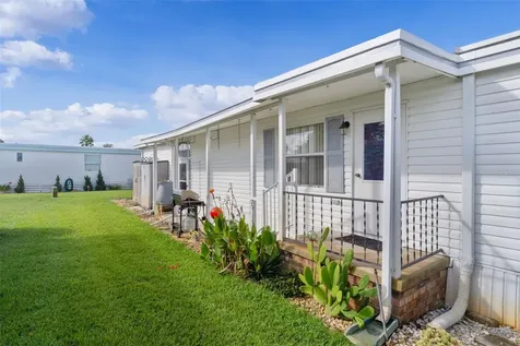 20 Captains Point Fruitland Park FL 34731