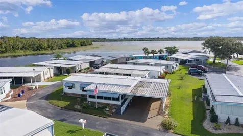 20 Captains Point Fruitland Park FL 34731