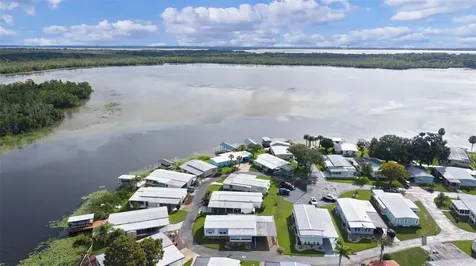 20 Captains Point Fruitland Park FL 34731