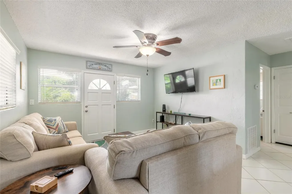 822 E 12th Avenue New Smyrna Beach FL 32169