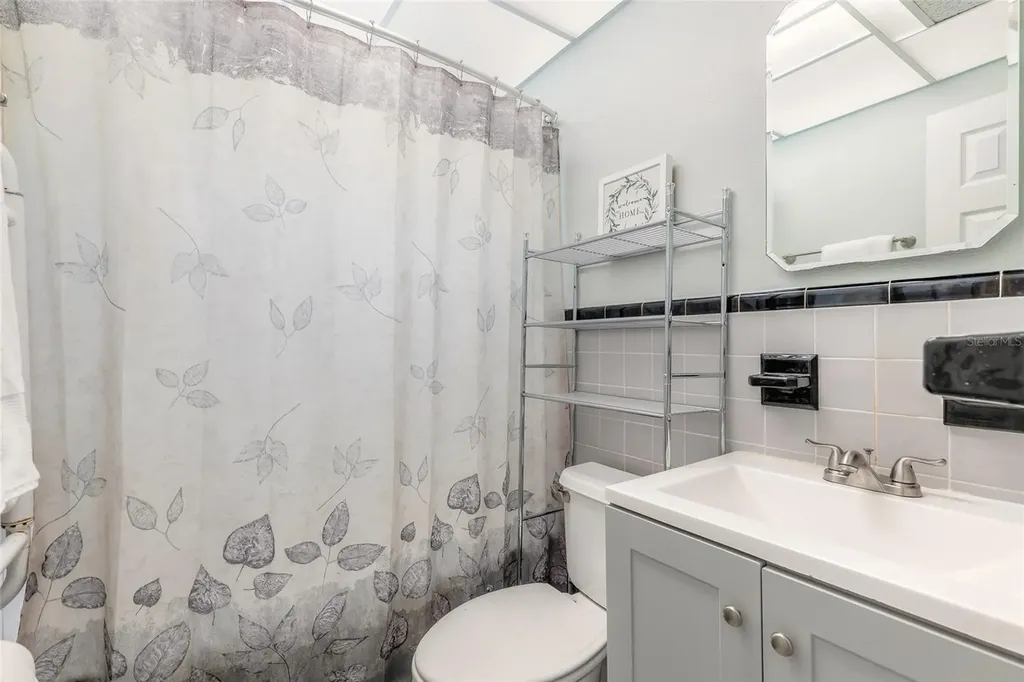 822 E 12th Avenue New Smyrna Beach FL 32169