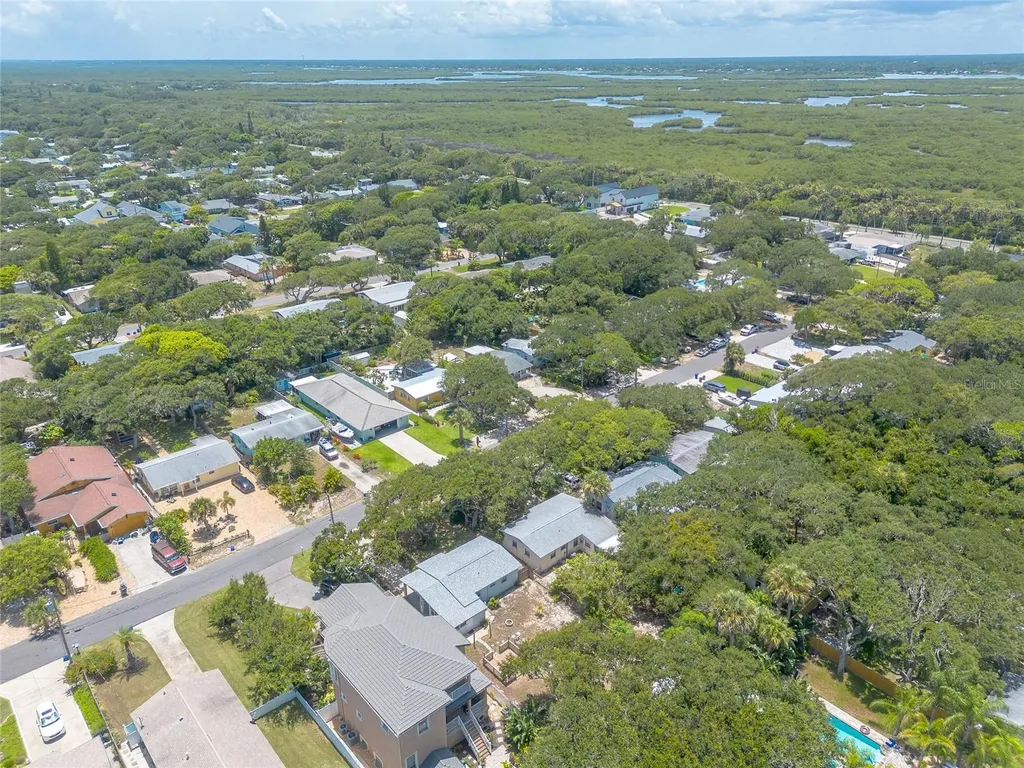 822 E 12th Avenue New Smyrna Beach FL 32169