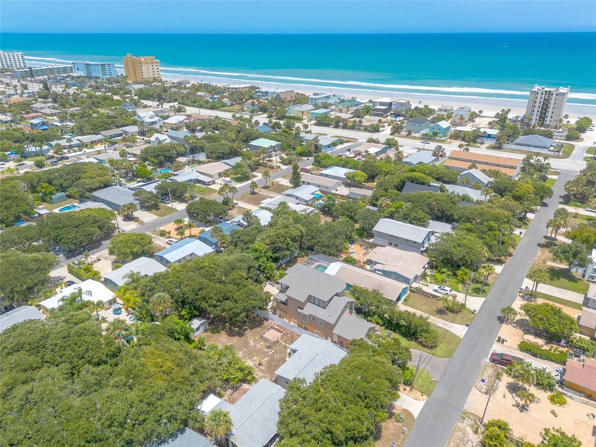 822 E 12th Avenue New Smyrna Beach FL 32169
