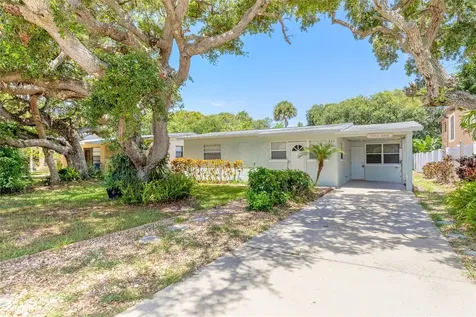 822 E 12th Avenue New Smyrna Beach FL 32169