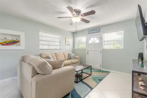 822 E 12th Avenue New Smyrna Beach FL 32169