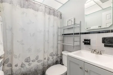 822 E 12th Avenue New Smyrna Beach FL 32169