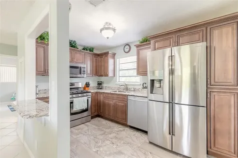 822 E 12th Avenue New Smyrna Beach FL 32169