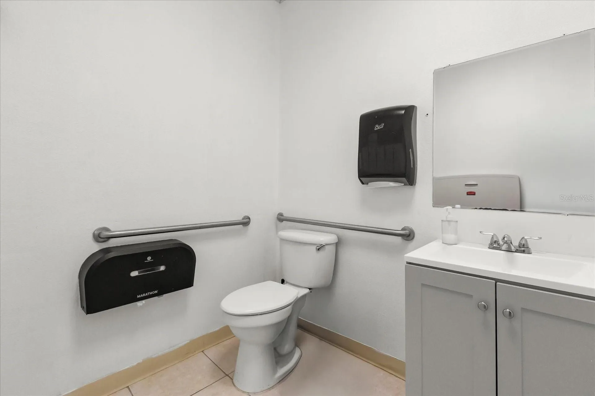 1046 Plaza Drive Kissimmee FL 34743