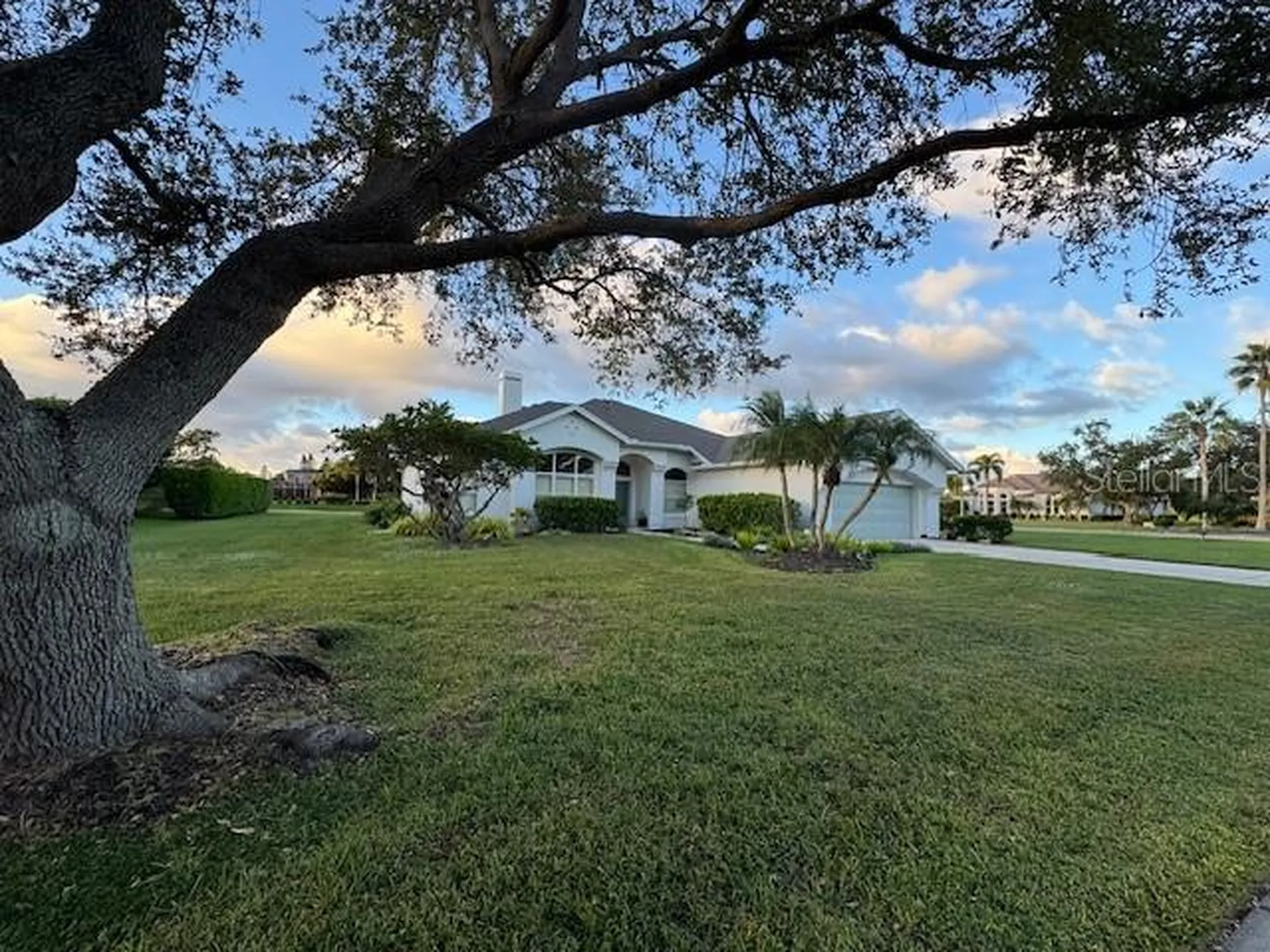 10160 Cherry Hills Avenue Circle Bradenton FL 34202