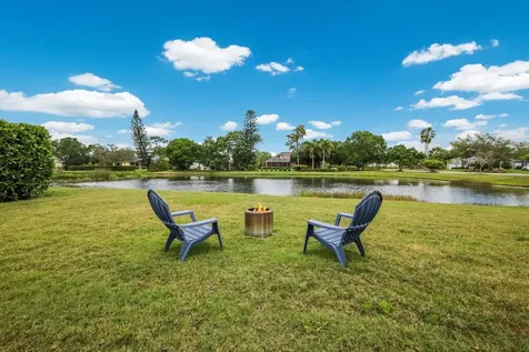 10160 Cherry Hills Avenue Circle Bradenton FL 34202