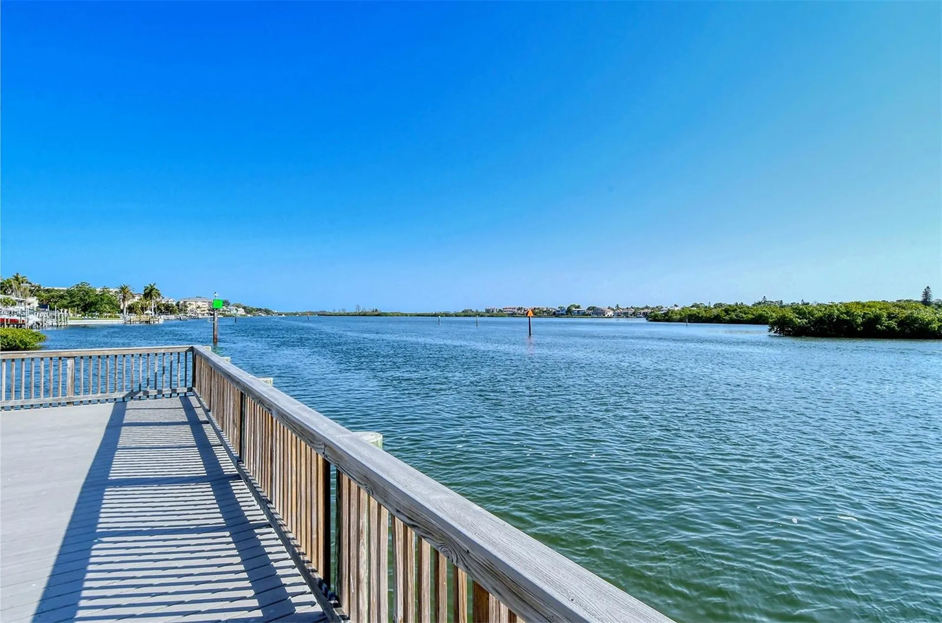 1125 W Peppertree Drive Sarasota FL 34242
