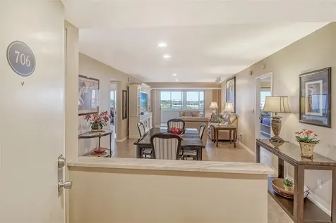 1125 W Peppertree Drive Sarasota FL 34242