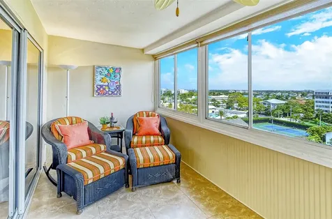 1125 W Peppertree Drive Sarasota FL 34242
