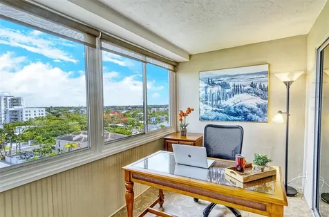 1125 W Peppertree Drive Sarasota FL 34242