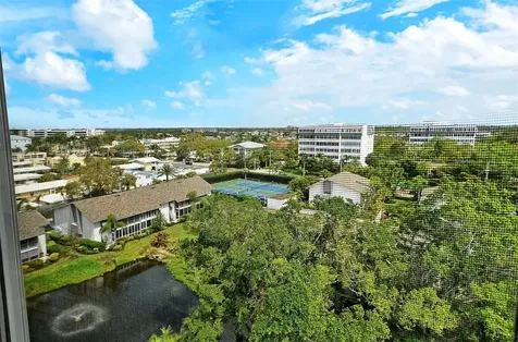 1125 W Peppertree Drive Sarasota FL 34242
