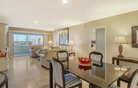 1125 W Peppertree Drive Sarasota FL 34242