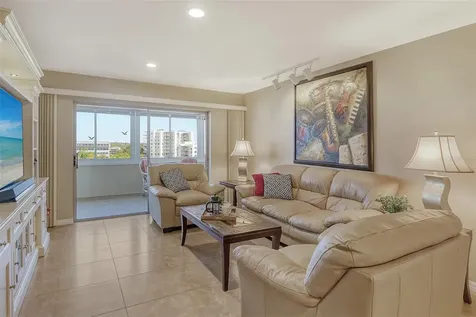 1125 W Peppertree Drive Sarasota FL 34242
