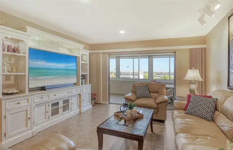 1125 W Peppertree Drive Sarasota FL 34242