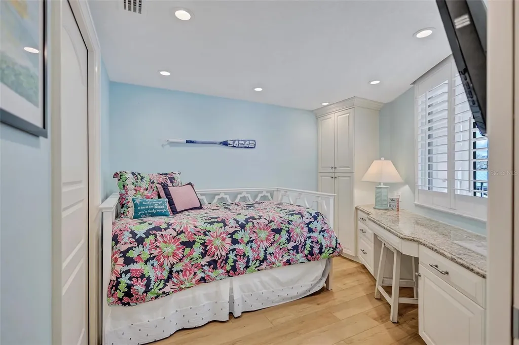 5880 Midnight Pass Road Sarasota FL 34242