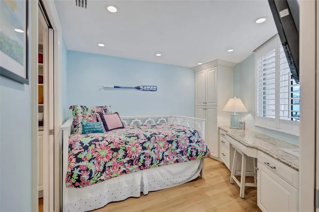 5880 Midnight Pass Road Sarasota FL 34242