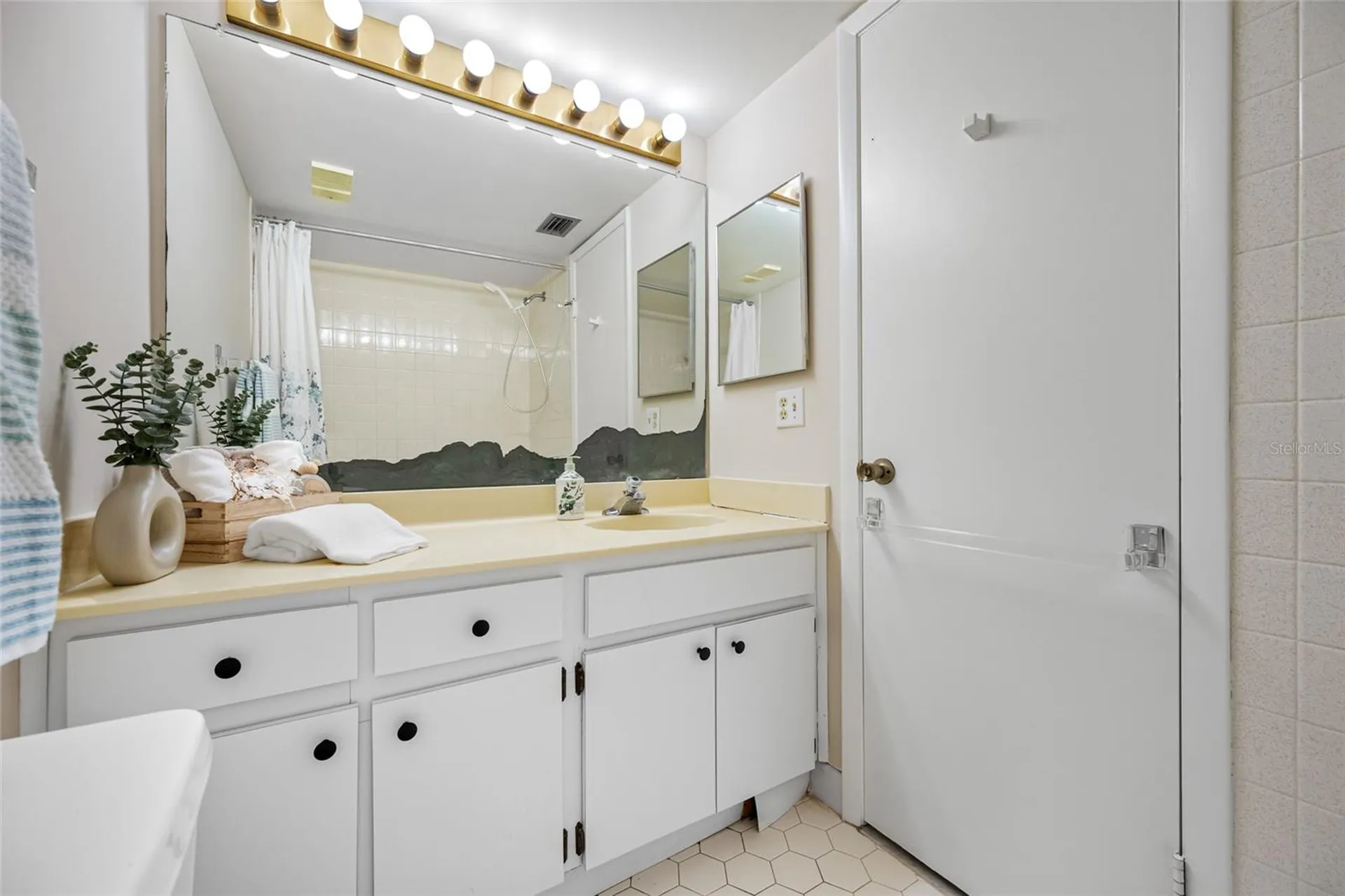 2900 Cove Cay Drive Clearwater FL 33760