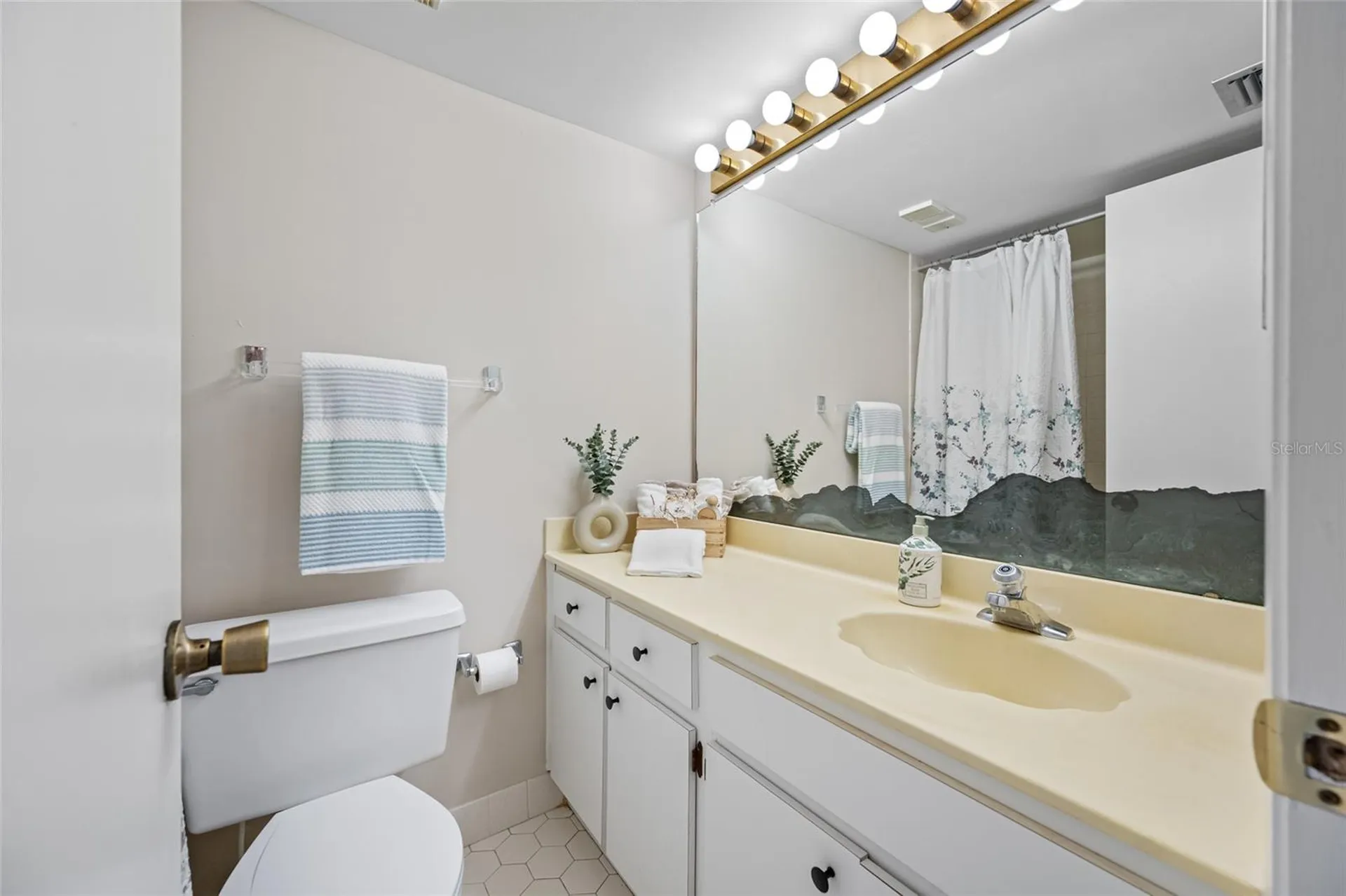 2900 Cove Cay Drive Clearwater FL 33760